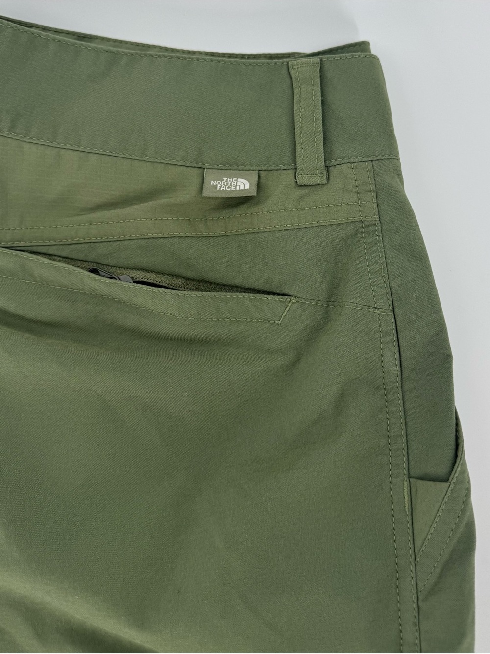 The North Face Women Olive Cargo Wide-Leg Pants - Size 8 - Picture 11 of 13